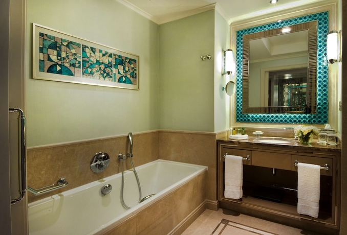 Imagen de la habitación del Hotel Hilton Bursa Convention Center and Spa. Foto 14