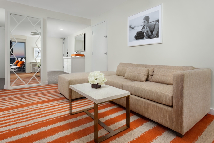 Imagen de los interiores del Hotel Hilton Cabana Miami Beach. Foto 14