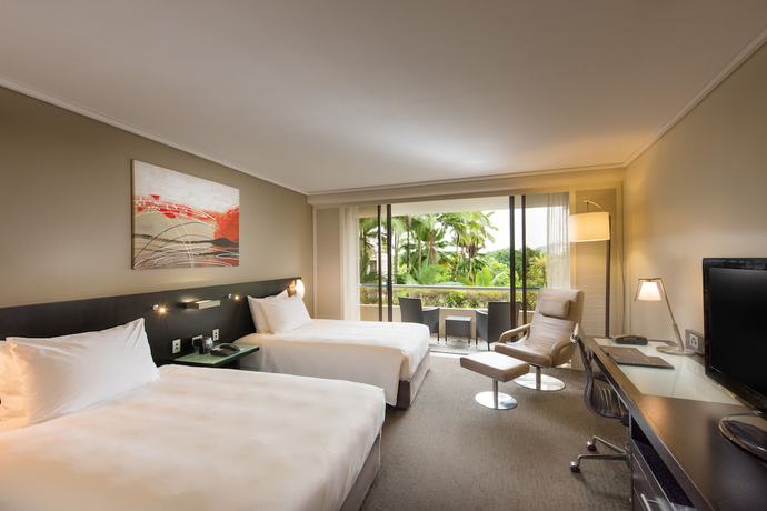 Imagen de la habitación del Hotel Hilton Cairns. Foto 8