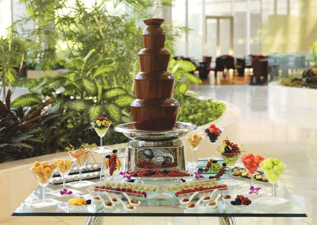 Imagen del bar/restaurante del Hotel Hilton Cairo Heliopolis. Foto 9