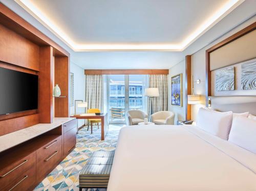 Imagen de la habitación del Hotel Hilton Cairo Nile Maadi. Foto 13