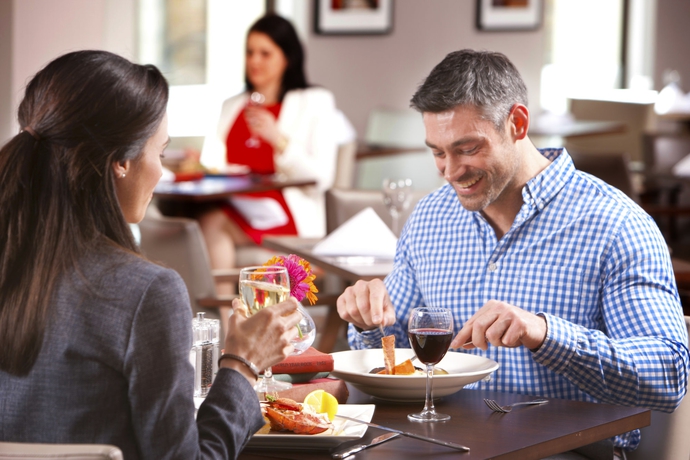 Imagen del bar/restaurante del Hotel Hilton Cambridge City Centre. Foto 4