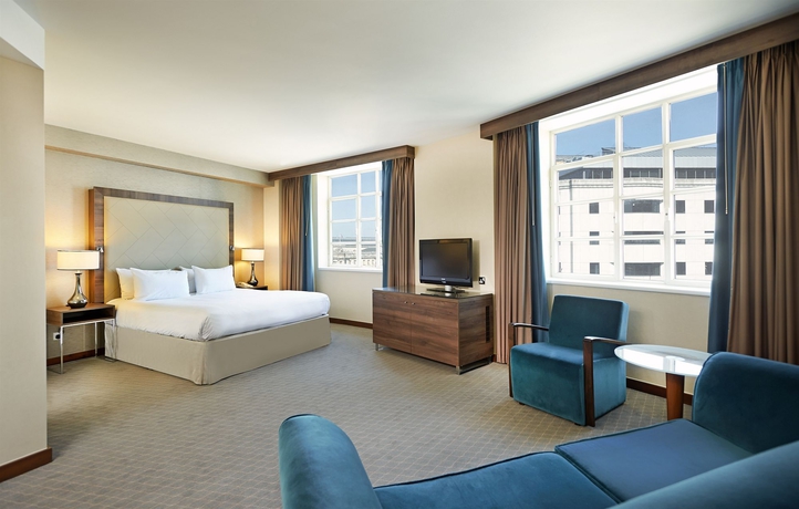 Imagen de la habitación del Hotel Hilton Cardiff. Foto 8