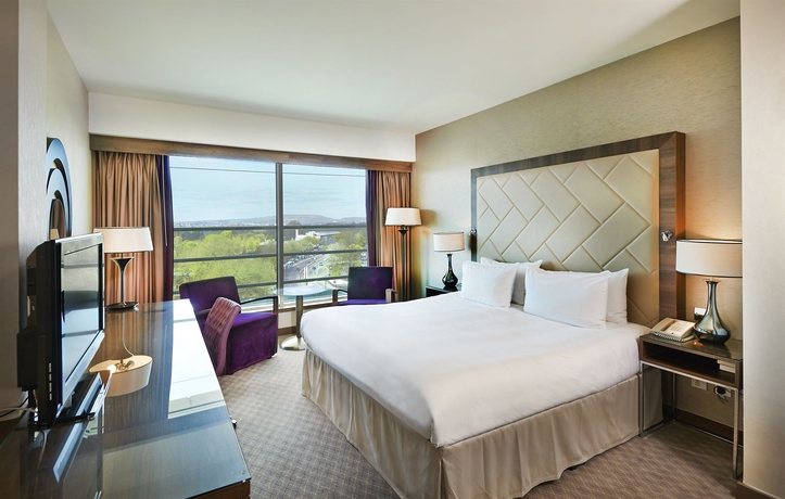 Imagen de la habitación del Hotel Hilton Cardiff. Foto 12