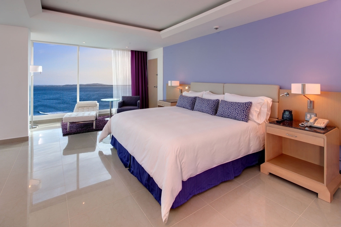 Imagen de la habitación del Hotel Hilton Cartagena. Foto 4