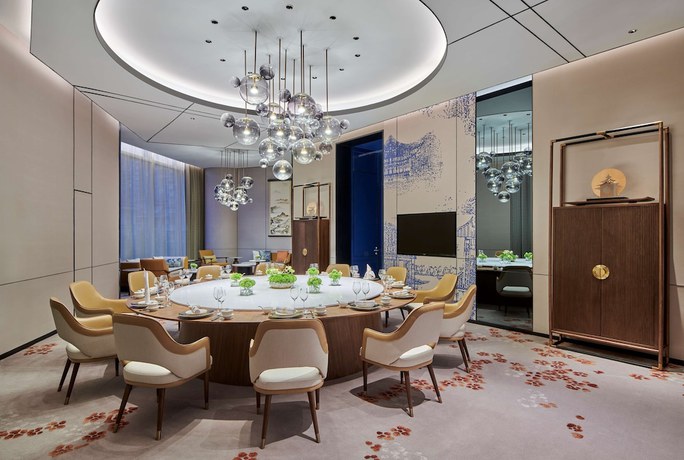 Imagen del bar/restaurante del Hotel Hilton Changsha Riverside. Foto 2