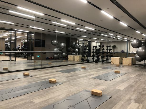 Imagen de los interiores del Hotel Hilton Changsha Riverside. Foto 17