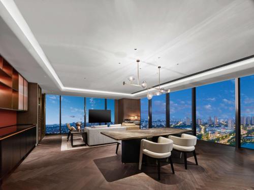 Imagen de la habitación del Hotel Hilton Changshu. Foto 14