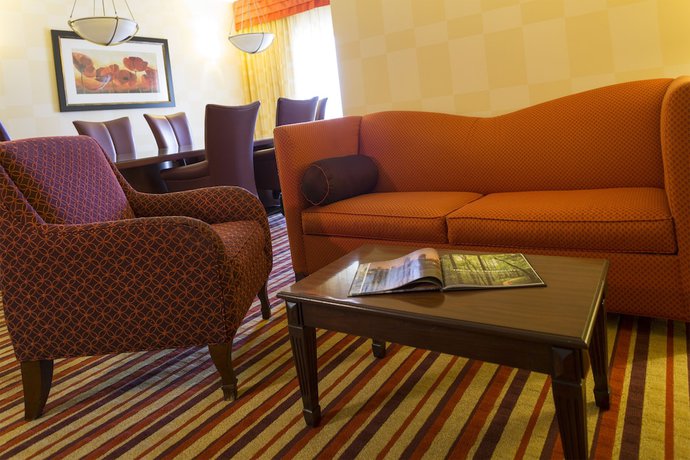 Imagen de la habitación del Hotel Hilton Charlotte Airport. Foto 2