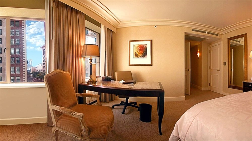 Imagen de la habitación del Hotel Hilton Checkers. Foto 7