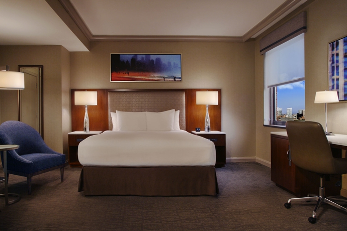 Imagen de la habitación del Hotel Hilton Chicago. Foto 5