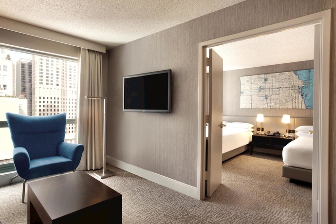 Imagen de los interiores del Hotel Hilton Chicago/magnificent Mile Suites. Foto 14