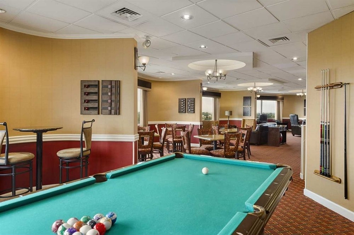 Imagen general del Hotel Hilton Chicago/oak Lawn. Foto 2