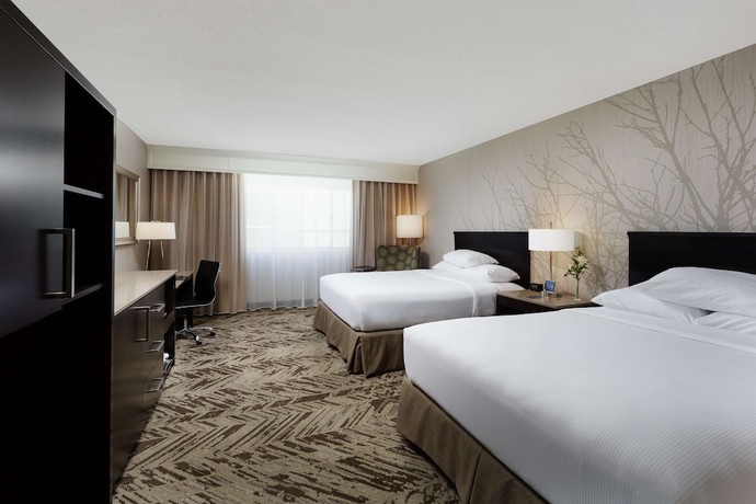 Imagen de la habitación del Hotel Hilton Cincinnati Airport. Foto 10