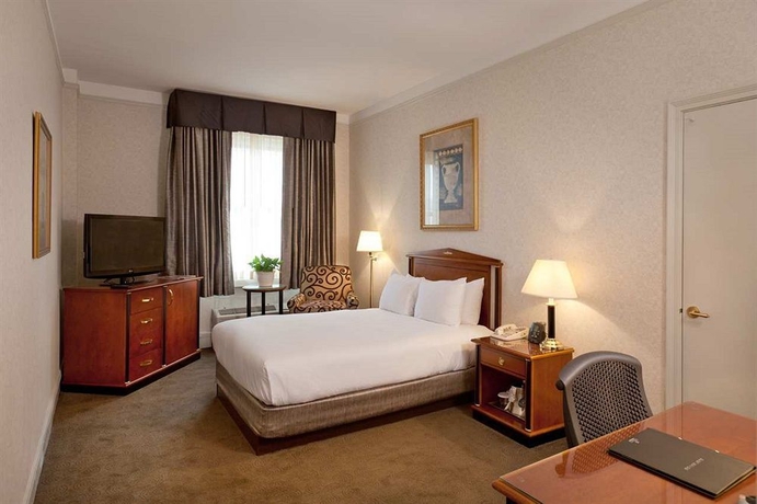 Imagen de la habitación del Hotel Hilton Cincinnati Netherland Plaza. Foto 4