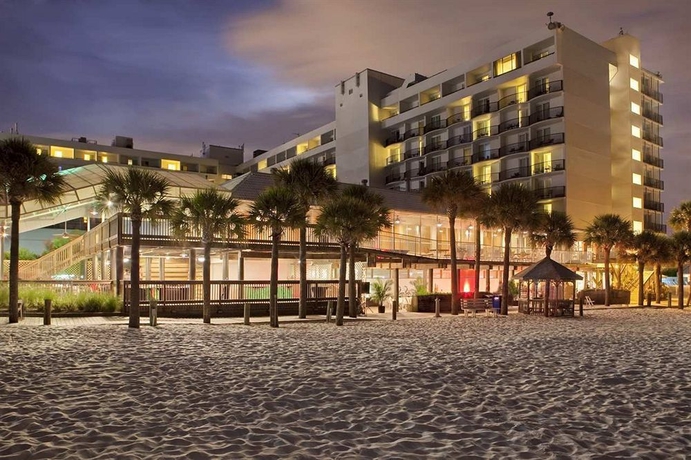 Imagen de los exteriores del Hotel Hilton Clearwater Beach Resort and Spa. Foto 3