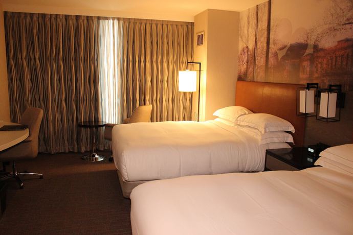 Imagen de la habitación del Hotel Hilton Cleveland Downtown. Foto 3