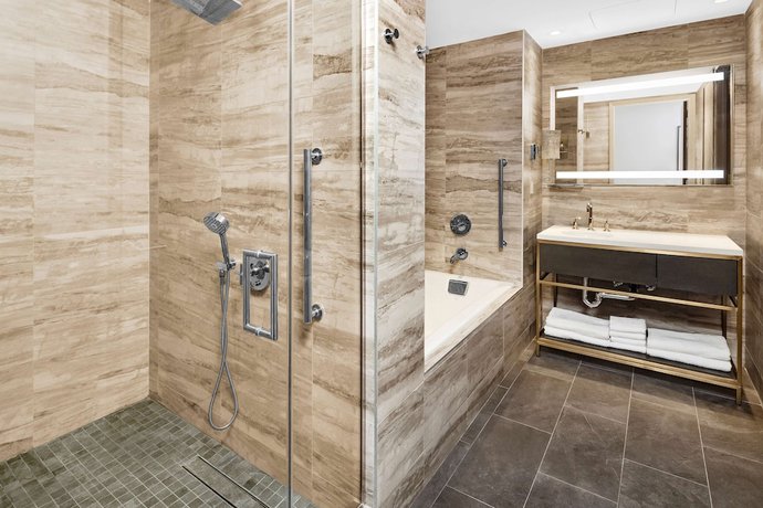 Imagen de la habitación del Hotel Hilton Club The Central at 5th New York. Foto 8