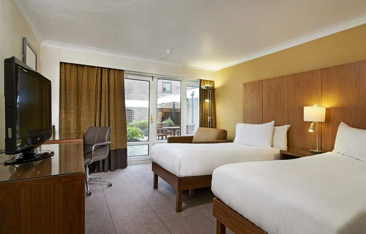 Imagen de la habitación del Hotel Hilton Cobham. Foto 4