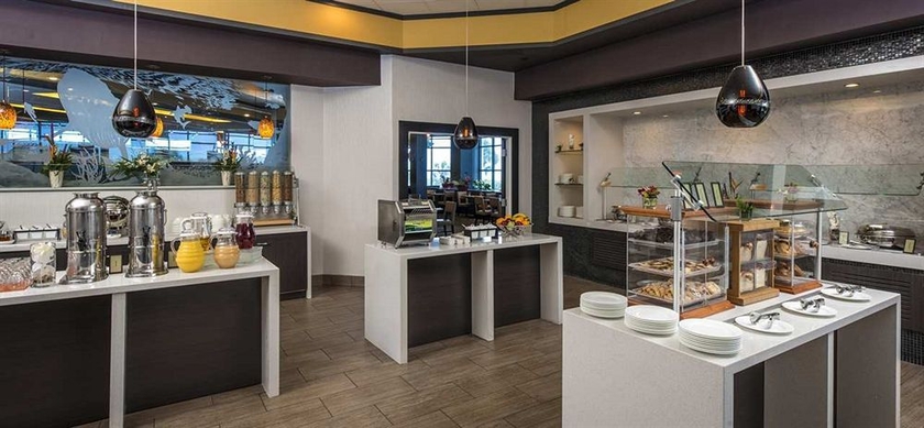 Imagen del bar/restaurante del Hotel Hilton Cocoa Beach Oceanfront. Foto 3