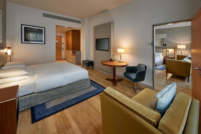 Imagen de la habitación del Hotel Hilton Cologne. Foto 4