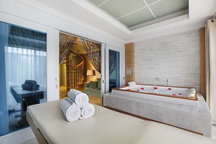 Imagen de la habitación del Hotel Hilton Dalaman Sarigerme Resort and Golf. Foto 7