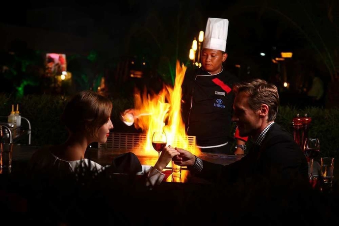 Imagen del bar/restaurante del Hotel Hilton Dalaman Sarigerme Resort and Golf. Foto 5