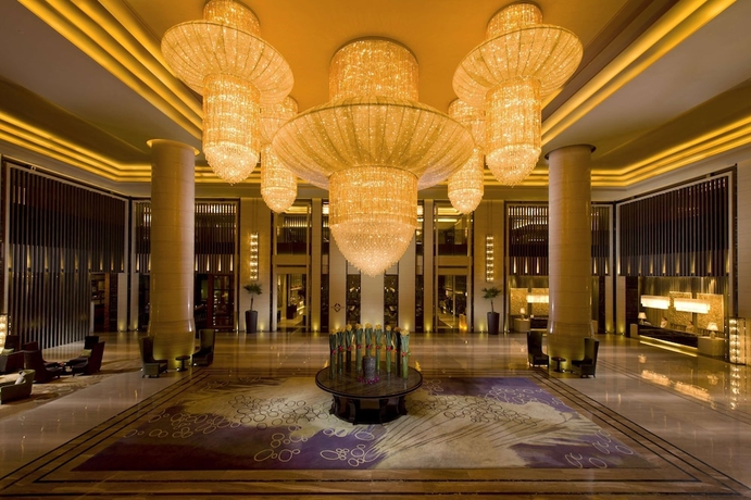 Imagen de los interiores del Hotel Hilton Dalian. Foto 14