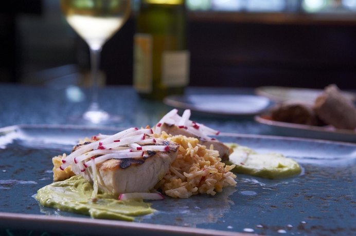 Imagen del bar/restaurante del Hotel Hilton Dallas Lincoln Centre. Foto 2