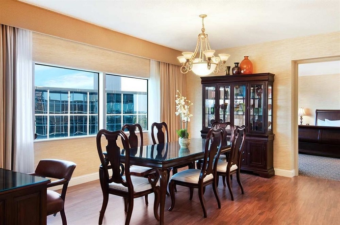 Imagen de la habitación del Hotel Hilton Dallas Lincoln Centre. Foto 5