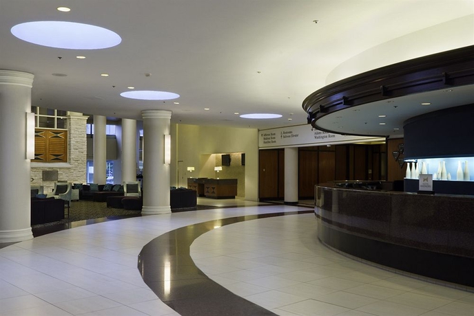 Imagen de los interiores del Hotel Hilton Dallas Lincoln Centre. Foto 8