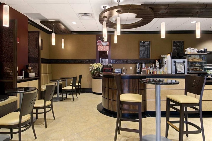 Imagen del bar/restaurante del Hotel Hilton Dallas/southlake Town Square. Foto 5