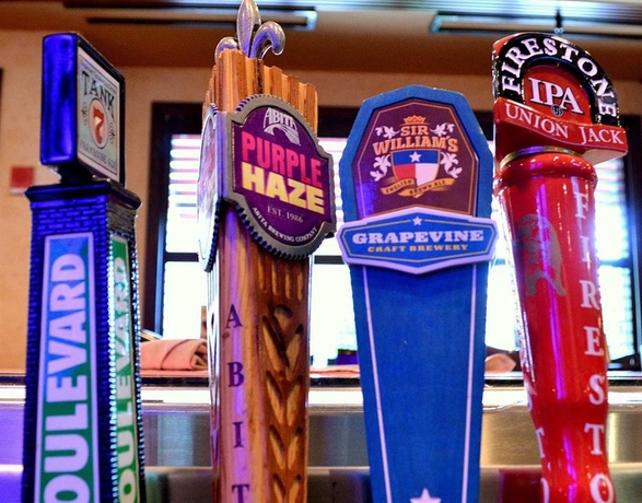 Imagen del bar/restaurante del Hotel Hilton Dallas/southlake Town Square. Foto 6