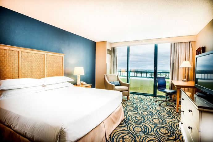 Imagen de la habitación del Hotel Hilton Daytona Beach Oceanfront Resort. Foto 8