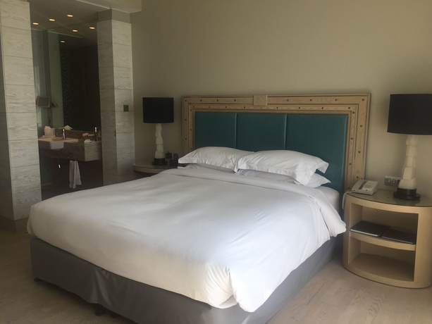 Imagen de la habitación del Hotel Hilton Dead Sea Resort and Spa. Foto 9