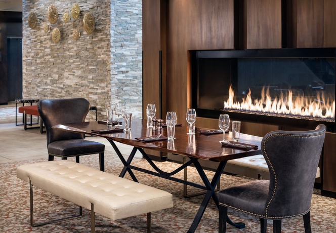 Imagen del bar/restaurante del Hotel Hilton Denver City Center. Foto 6