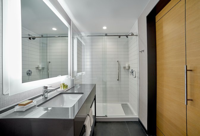 Imagen de la habitación del Hotel Hilton Des Moines Downtown. Foto 13