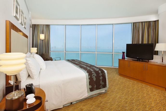 Imagen de la habitación del Hotel Hilton Doha. Foto 8