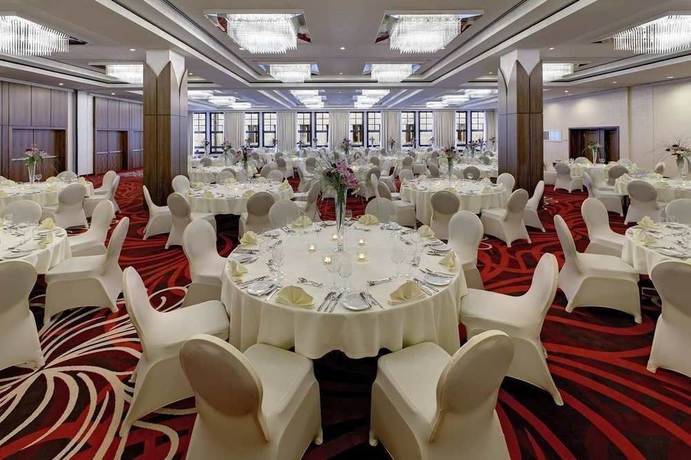 Imagen de los interiores del Hotel Hilton Dresden. Foto 10