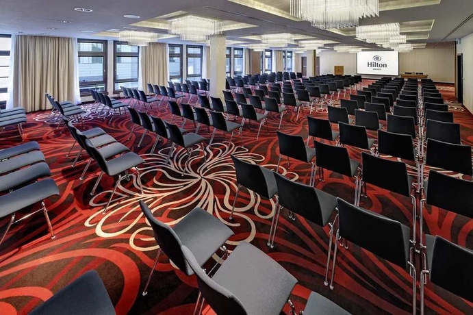 Imagen de los interiores del Hotel Hilton Dresden. Foto 11