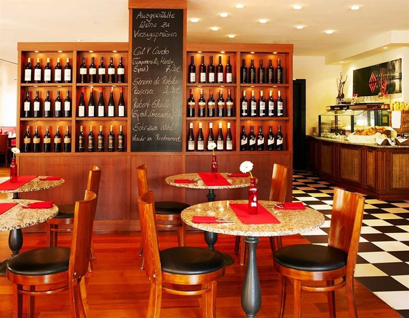 Imagen del bar/restaurante del Hotel Hilton Dresden. Foto 5