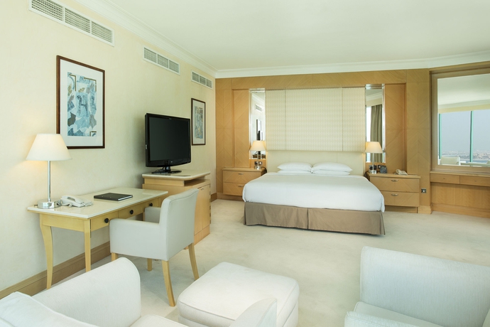 Imagen de la habitación del Hotel Hilton Dubai Jumeirah. Foto 7