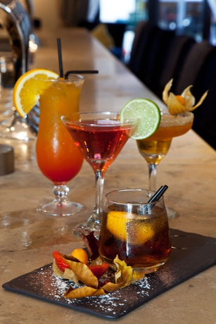 Imagen del bar/restaurante del Hotel Hilton Dublin. Foto 5