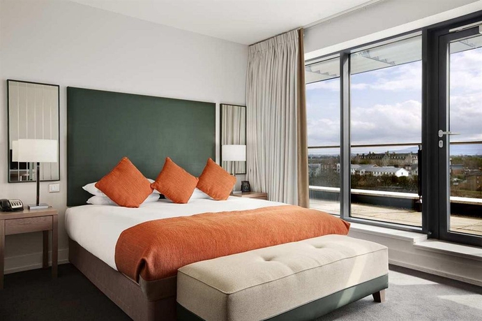 Imagen de la habitación del Hotel Hilton Dublin Kilmainham. Foto 10