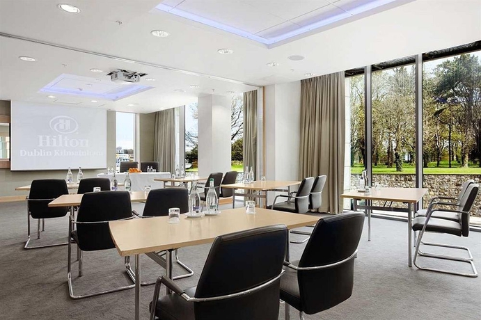 Imagen de los interiores del Hotel Hilton Dublin Kilmainham. Foto 15