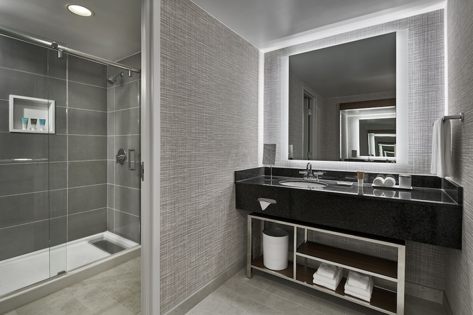 Imagen de la habitación del Hotel Hilton Fairfax. Foto 9