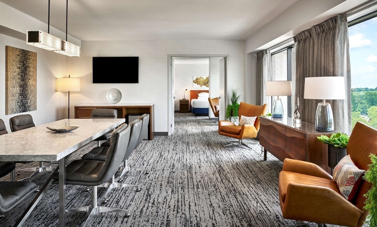 Imagen de la habitación del Hotel Hilton Fairfax. Foto 14