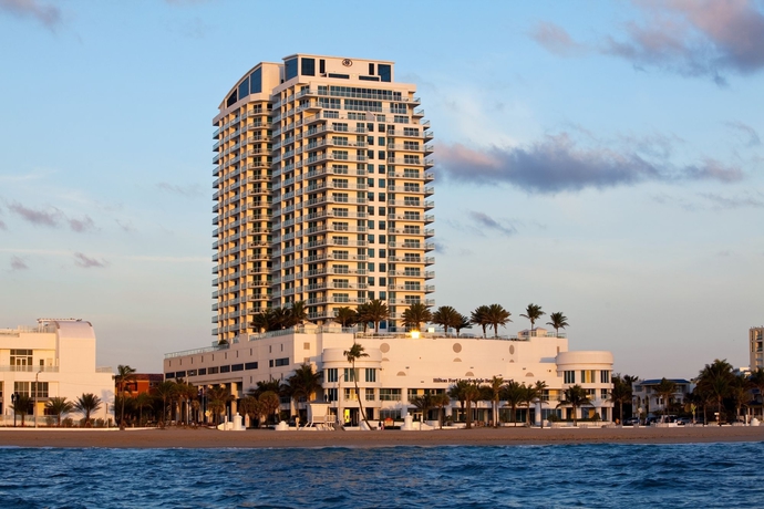 Imagen de los exteriores del Hotel Hilton Fort Lauderdale Beach Resort. Foto 12