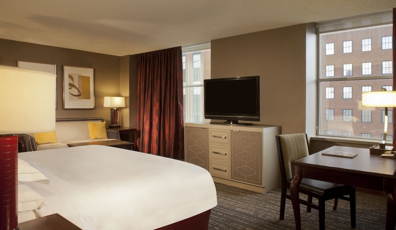 Imagen de la habitación del Hotel Hilton Fort Worth. Foto 10