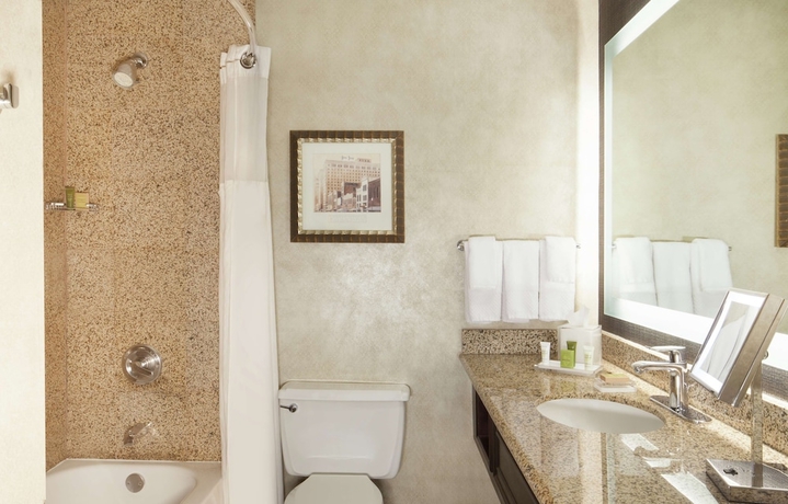 Imagen de la habitación del Hotel Hilton Fort Worth. Foto 15